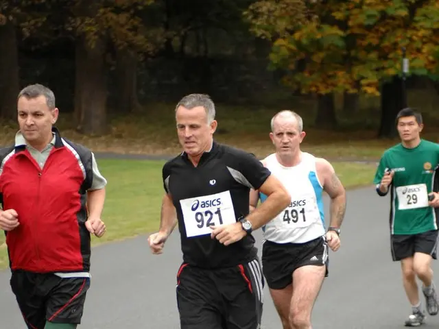 Comparing Garmin Forerunner 255 and Garmin Forerunner 955: Which advanced wellness gadget suits...