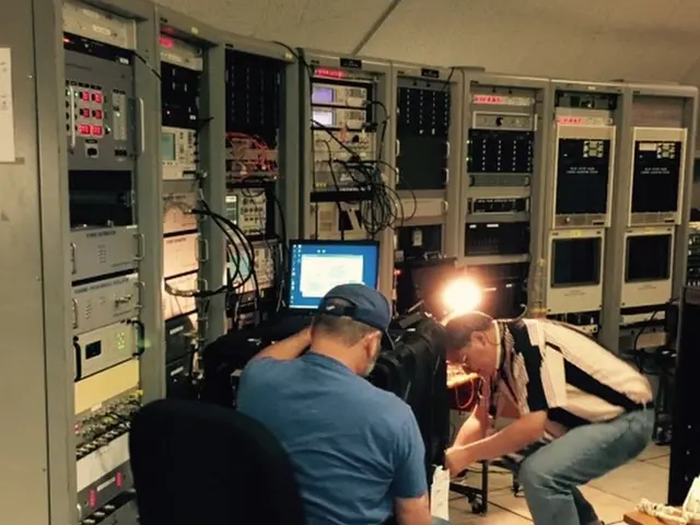 Balancing Work Environments: Hybrid Office Equality Matters