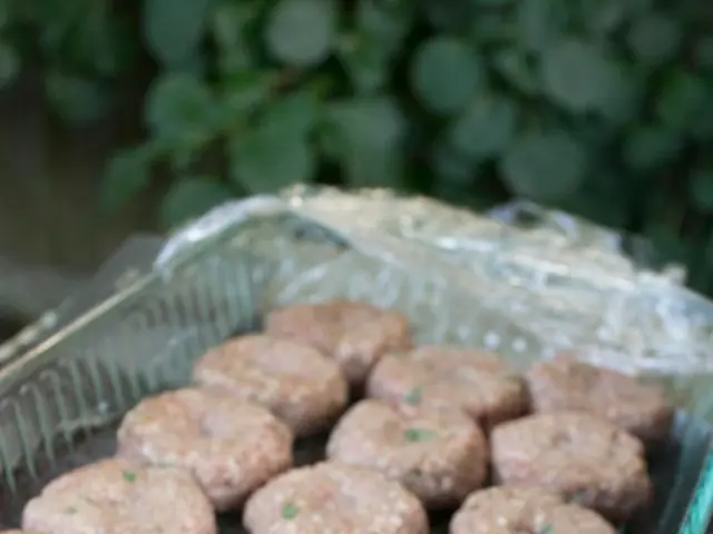 Week-long Bouts of Diarrhea: Recognizing When Medical Attention is Needed