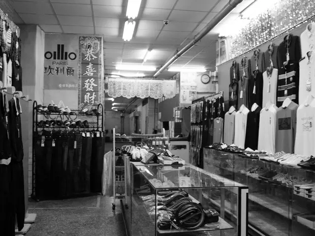 Embrace Your Inner Sportswoman or Man with the PE Nation Synergy Sports Tank