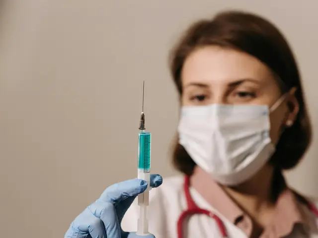 Shingles Health Issues: Signs, Potential Problems, and Predisposition Factors