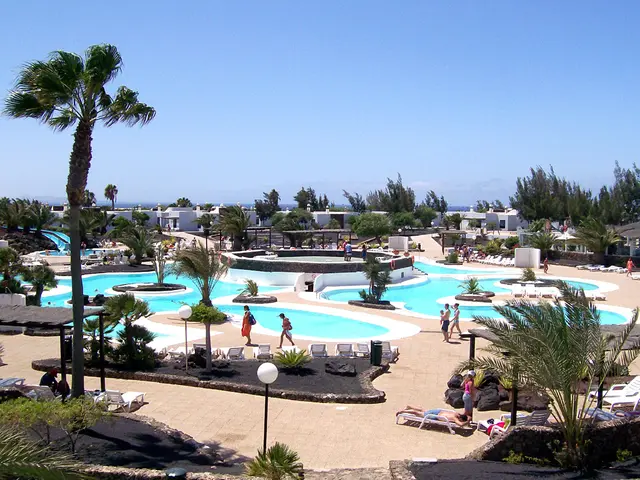 Public swimming pools scarcely available and often inaccessible as potential climate sanctuaries