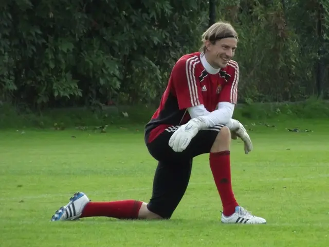 Knee Pain in Front: Definition, Causes, and Symptoms