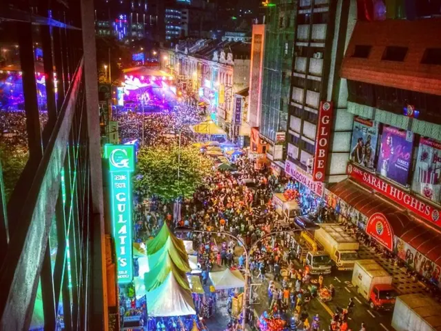 Thrilling Techno Event in Zurich Despite High Temperatures; Massive Crowds in Sizzling Street...