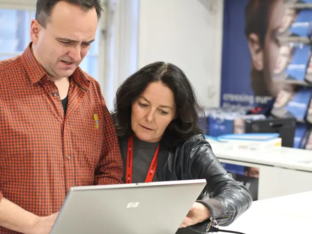 Online resource offers assistance and advice to individuals battling dementia in a digital setting.